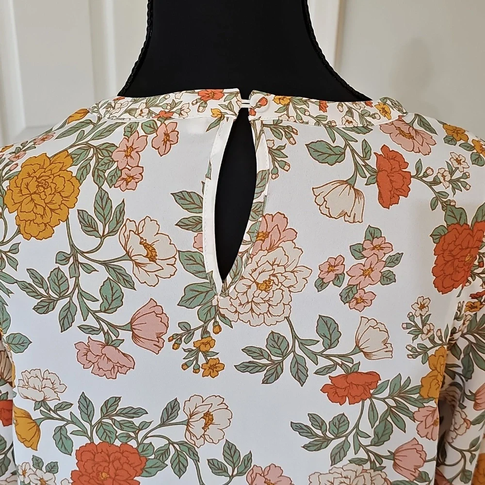 Top - Picture 9 of 16